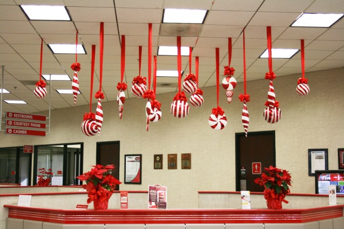 Christmas decor ideas at office